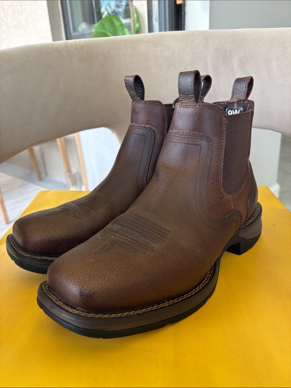 Durango Men’s Slip-On Leather Boots - Picture 2 of 10